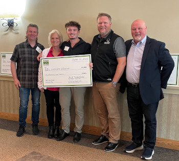 Hartung Glass Scholarship - Award Winner: Landon Glauser Hartung Glass Scholarship - Award Winner: Landon Glauser